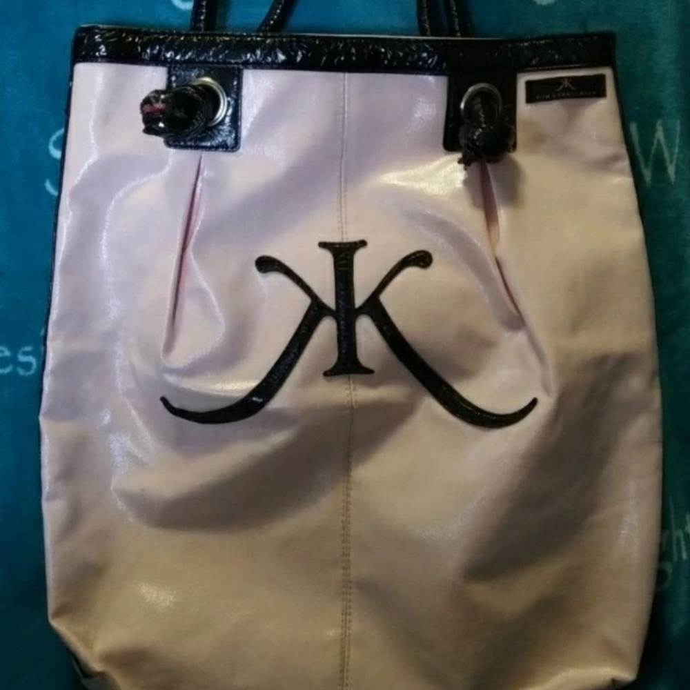 Kim Kardashian big bag